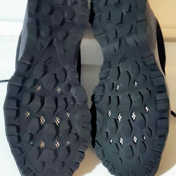 UNWORN VIONIC MCKINLEY 3105 HIKING/TRAIL RUNNING SHOES. WOMENS Sz:8 BLACK/GREY - Picture 8 of 16